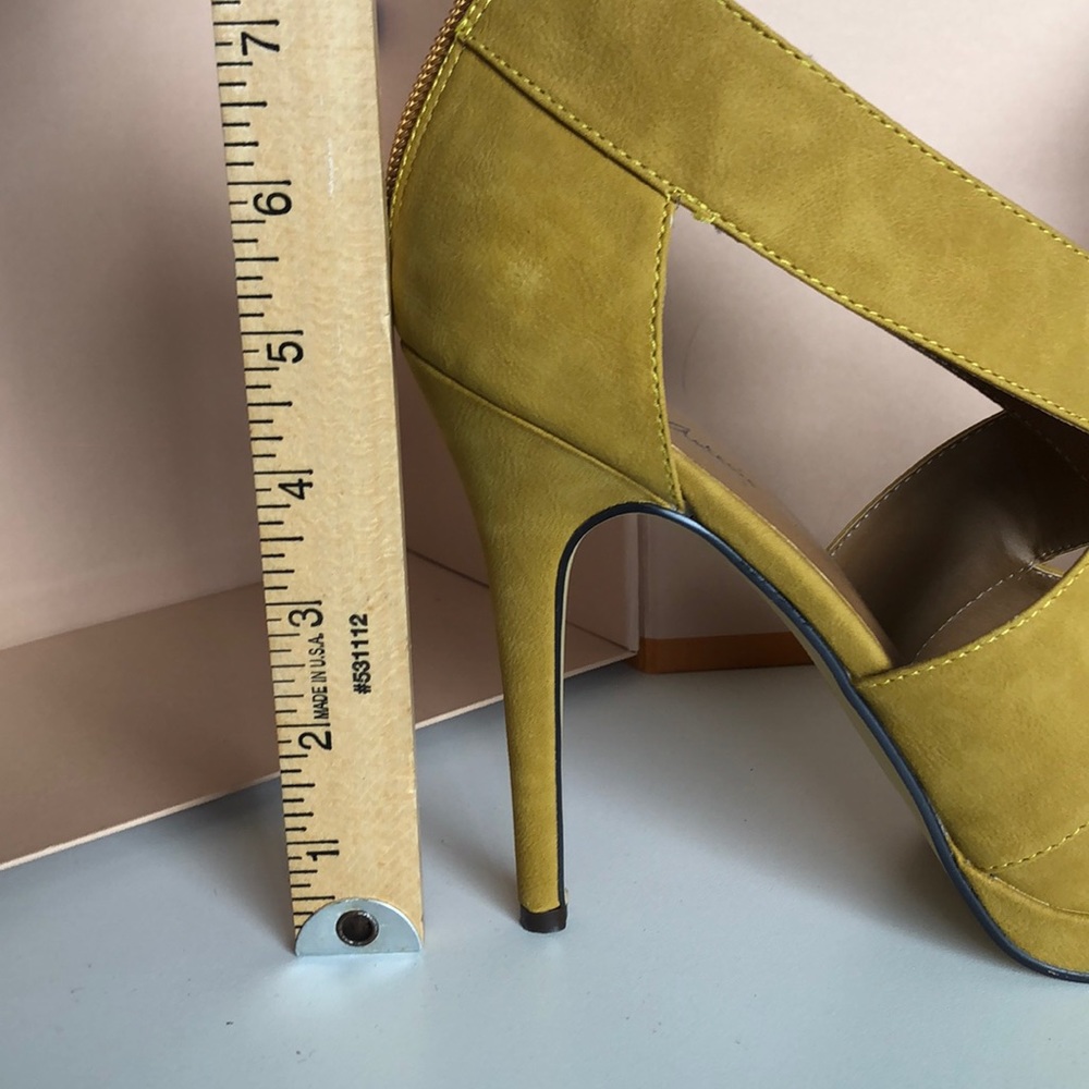 Shoes - Picture 3 of 5